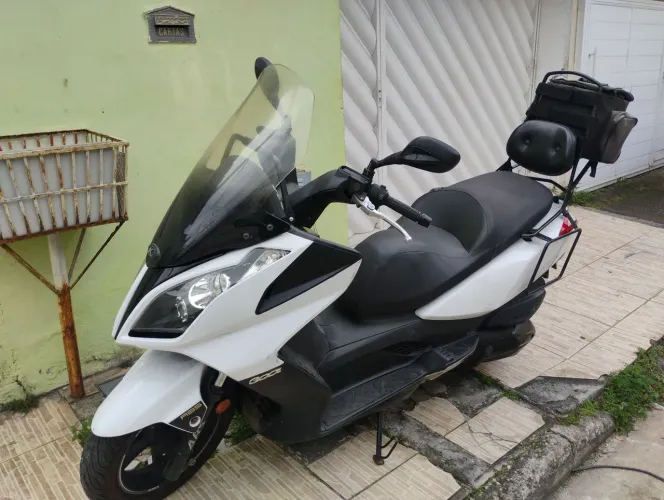Kimco 300 pouco rodada