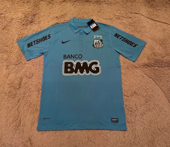 Camisa retrô do Santos 2011 