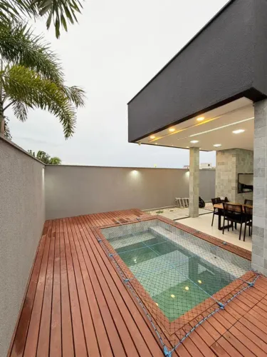 Casa plana com energia solar, poço profundo, móveis projetados, facilitamos a negociação 