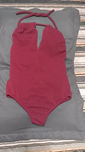 Roupas novas a preço de atacado. 20,00 - faço entrega.