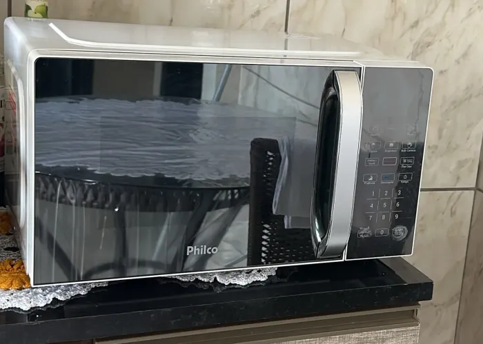 Microondas Philco 20LTS Espelhado