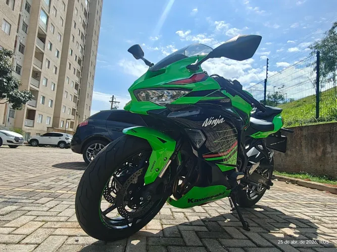 Ninja ZX 4r