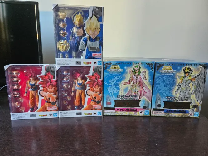 Cloth myths e sh figuarts lacrados