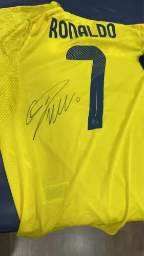 camisa cristiano ronaldo autografada por ele que ele usou