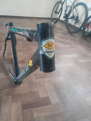 Quadro de bicicleta aro 26 Mônaco 