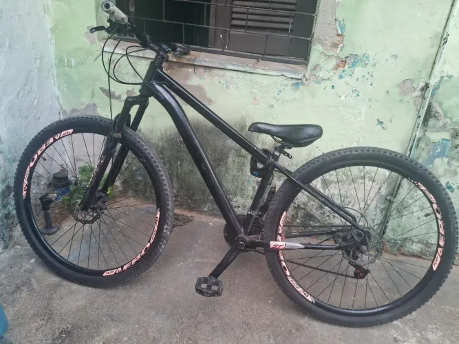 Bicicleta Aro 29 em Ótimo Estado