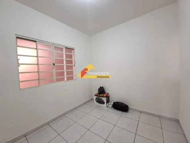 Casa para aluguel, 3 quartos, 1 vaga, Icaraí - Divinópolis/MG