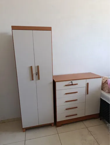 ARMÁRIO MULTIUSO 360,00 E CÔMODAS 450,00
