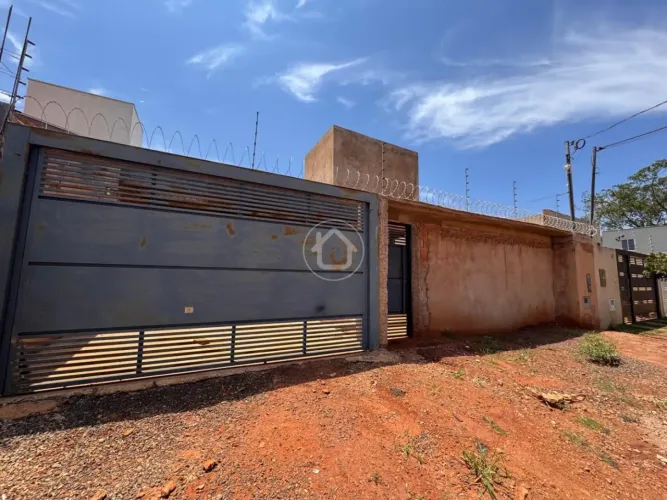 CASA EM CONSTRUÇÃO
