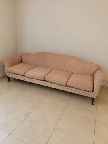 Conjunto vintage - sofá + par de poltronas em madeira maciça.