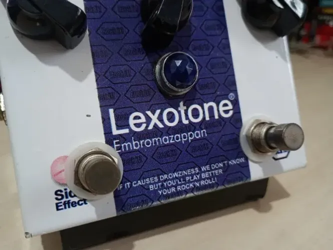 Pedal para Guitarra Lexotone Fuzz Oitavador