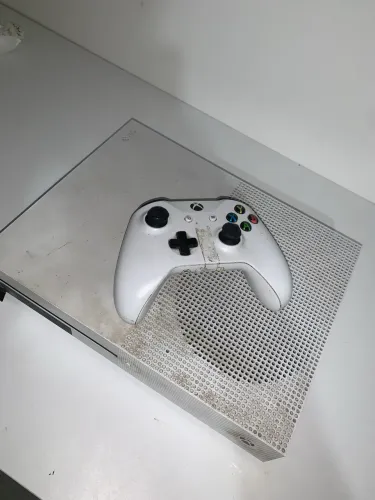 Xbox One S Com defeito do plim!!!
