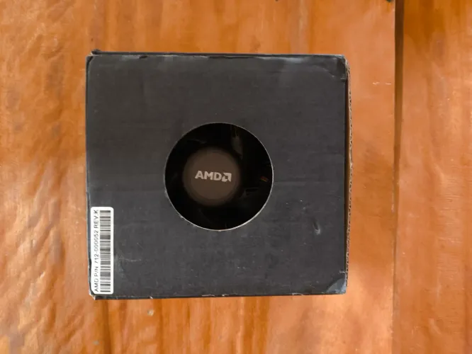 Air Cooler AMD, socket AM4, 2500RPM, nunca usado, com pasta térmica incluído.