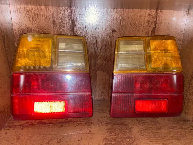 Lente Traseira Fiat Uno ( par )