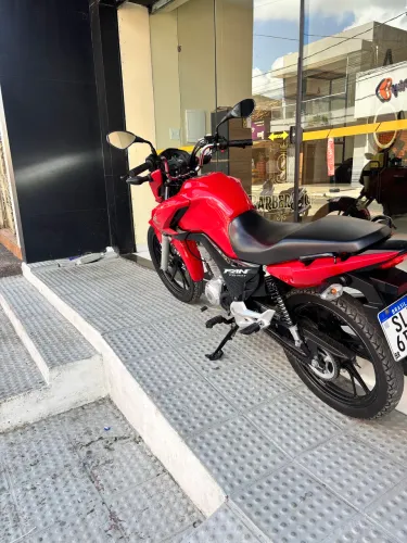 Aceito cartão Moto sem detalhes único dono nada pra fazer.