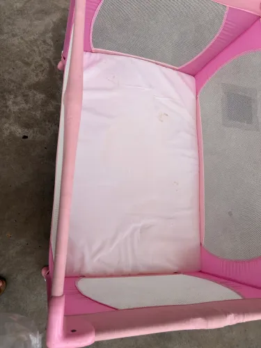 Berço portátil Rosa + Colchão 