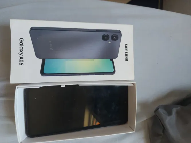 Sandino 4/128 ,celular sinda com plástico de fabrica, *49 zap