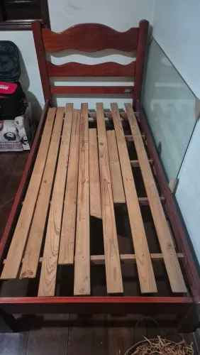 Cama de solteiro com colchão 