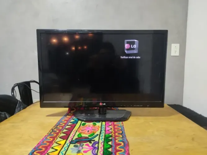 Tv  LG 24 polegadas com entrada para PC e HDMI 
