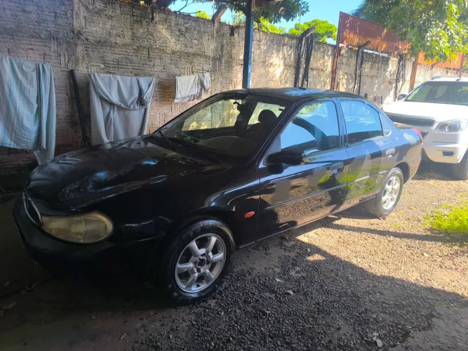 Ford Mondeo CLX 2.0i 4P MEC 1999