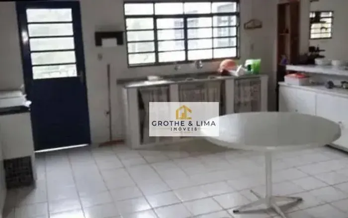Sítio 2 alq. Com estrutura fisica para Pousada,na Serra Mantiqueira.