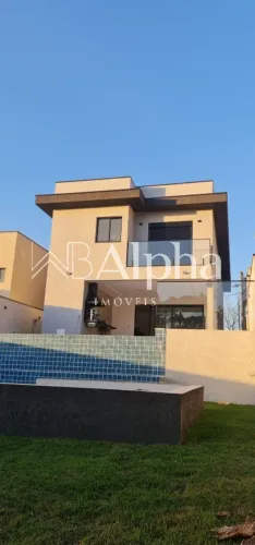 Casa a venda no Condomínio New Ville em Santana de Parnaíba - SP
