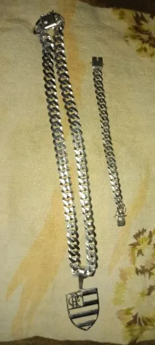 Vende-se conjunto de prata