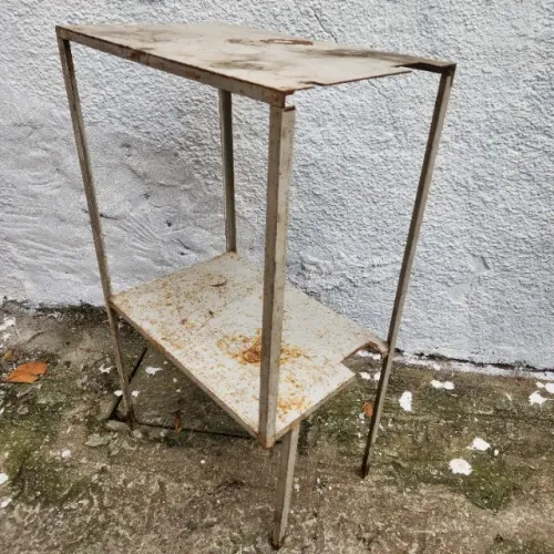 Mesa Auxiliar de Ferro Usada