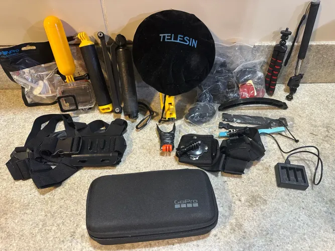 GoPro Hero 9 Black + dome subaquático + acessórios