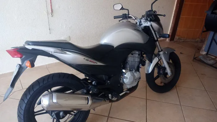 Cb 300