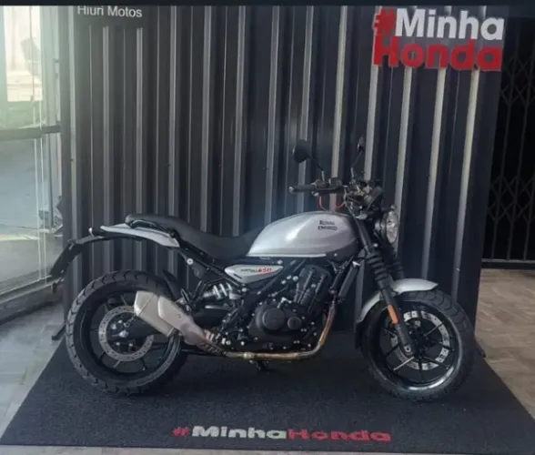 Royal Enfield - Guerrilla 450 - 2025/2026 - na garantia da fábrica apenas 2935 km rodados
