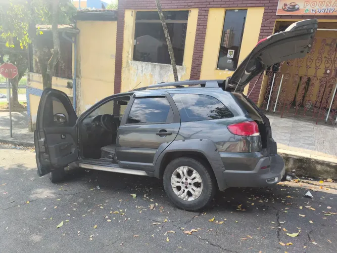 Fiat Palio Weekend Adventure Locker 1.8 Flex 2010