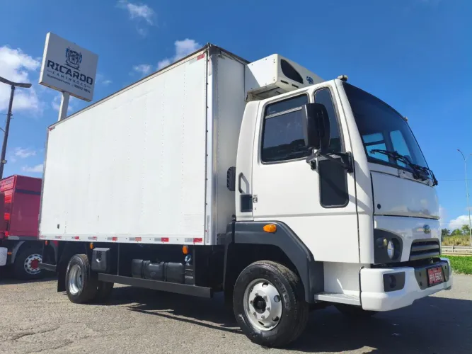 FORD 1119 2015 BAÚ FRIO