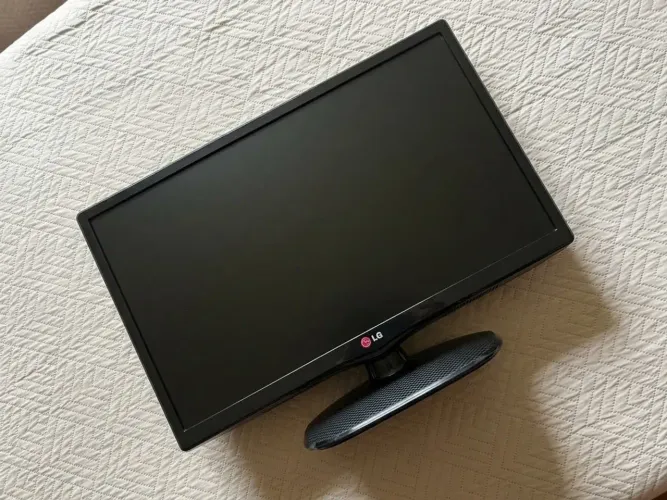 TV Monitor LG 22" LED Full HD Modelo 22MT45D-PS