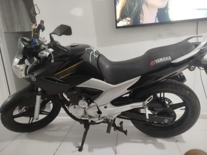 Moto linda bem conservada top nada a fazer