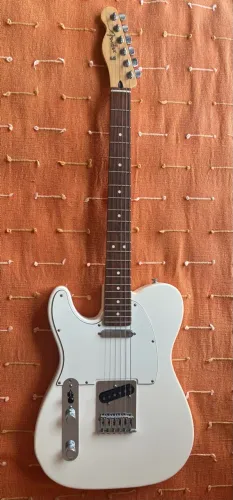 Guitarra Elétrica Fender Player Telecaster Branca Canhota com Case Semi Rígido Stagg