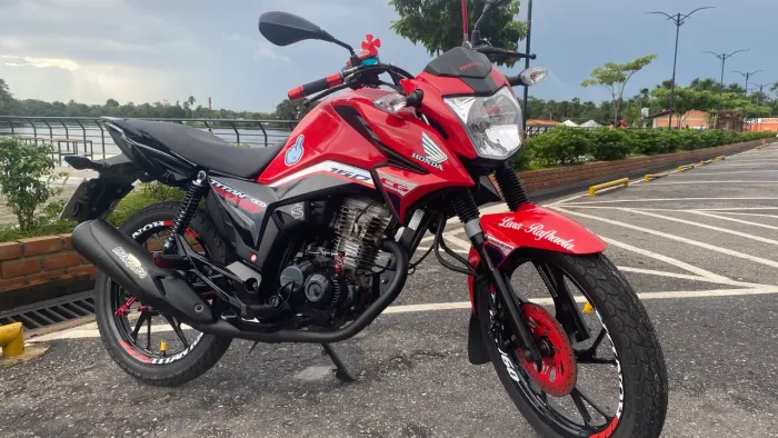 Titan 160