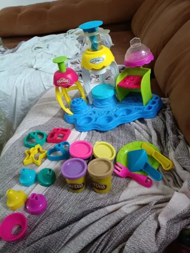 Mega Lote Play-Doh: Dentista + Castelo de Sorvetes + Fábrica de Doces e Moldes
