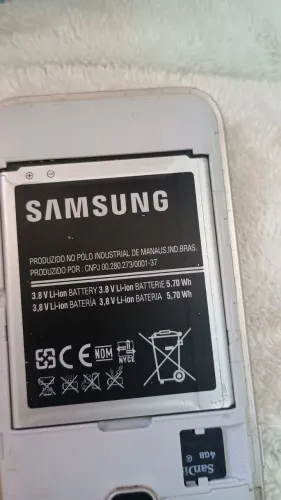 Samsung j1 dourado 