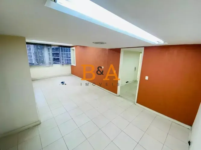 Sala Comercial à Venda na Avenida Rio Branco - Espaço Exclusivo e Versátil