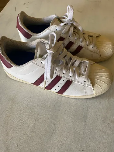 Tênis Adidas