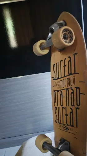 Long Board / Marca Mor Maii (TROCO POR BICICLETA EM BOM ESTADO DE USO )