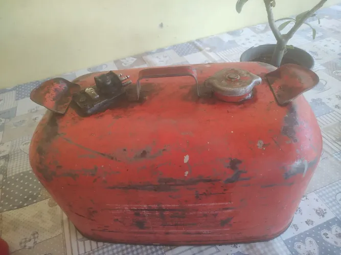 Tanque de combustível de ferro