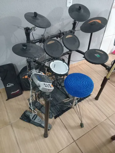 Vendo bateria eletrônica Nux dm4