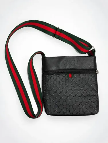 Pochete masculina Louis Vuitton