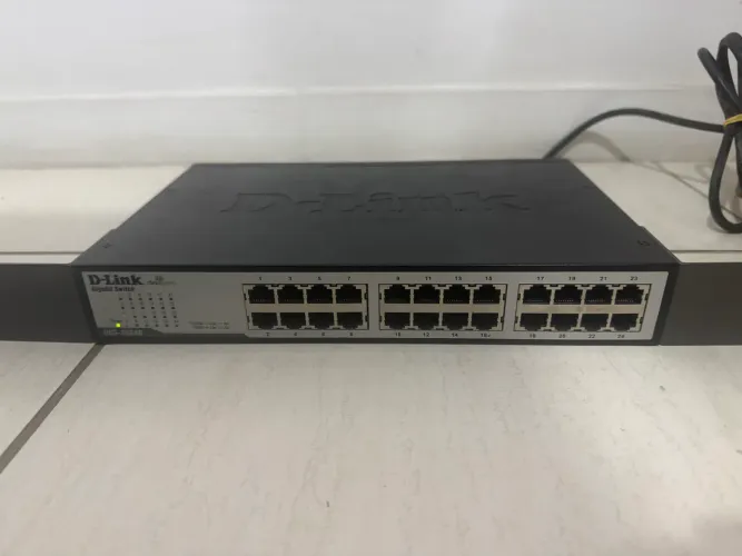 Switch D-Link DGS-1024D - 24 portas