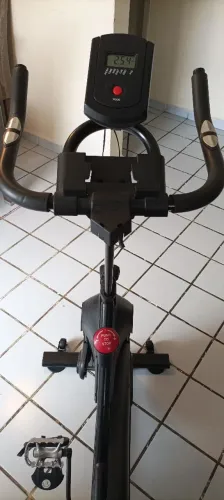 Bicicleta Ergométrica 10kg Semi nova, da marca Pedalo