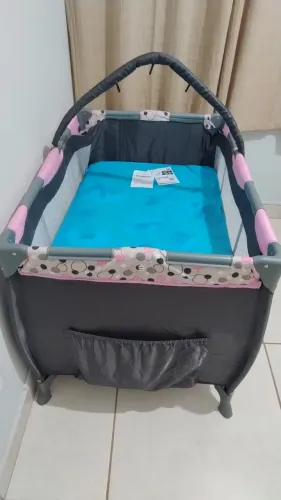 Vendo berço portátil que vira chiqueiro 