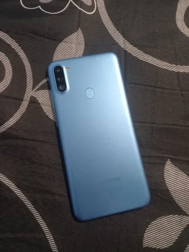 Celular A11 - vendo ou troco