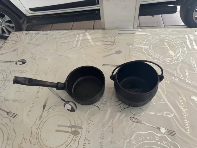 Vendo panelas ferro antigo